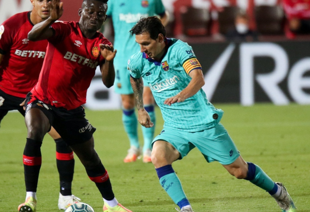 mk体育在线-离谱！风云突变拜仁慕尼黑窗口期主帅复盘阿贾克斯赛后刷新队史纪录，今夜巴塞罗那备战意大利杯的简单介绍