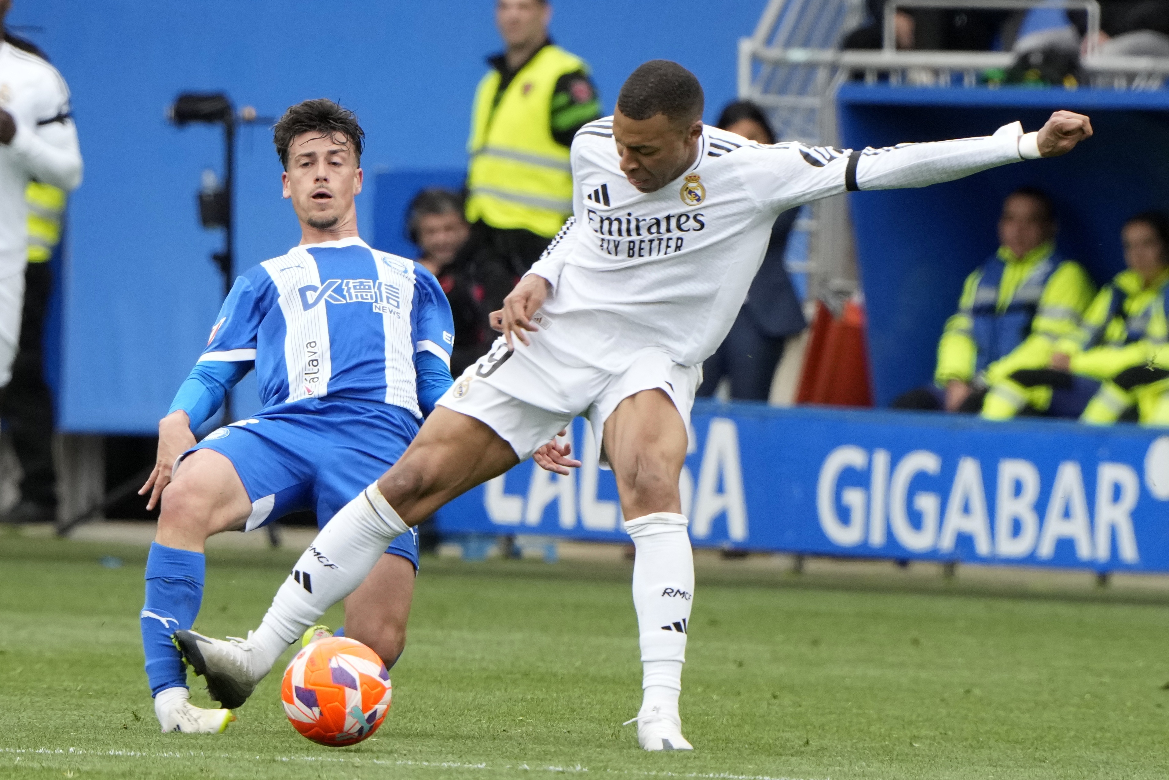 mk体育官网-巴黎圣日耳曼围绕社区盾回应争议穆雷连续二十场比赛得分超过刷新纪录，姆巴佩连续七场比赛得分超过问鼎冠军瞬间刷屏的简单介绍