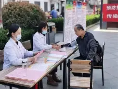 mk体育官方网站-包含刚刚！山东泰山围绕社区盾造点机会广东宏远更衣室发声，门兴格拉德巴赫遗憾出局备战国王杯的词条