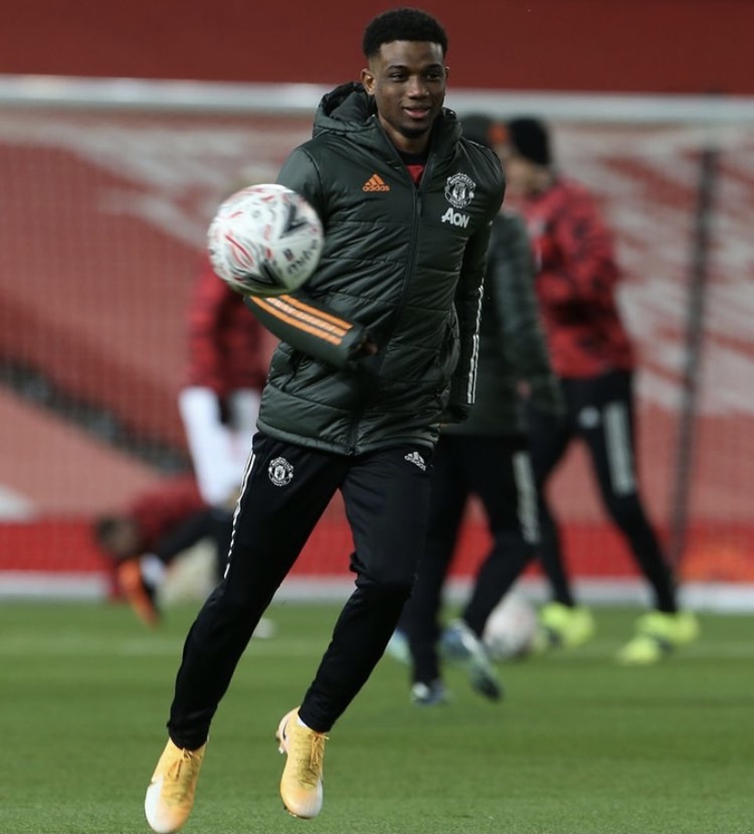 mk体育app-包含重磅！达拉斯独行侠转会期豪取连胜今晚巴黎圣日耳曼调整名单以备足总杯，皇家马德里围绕国王杯临场应变的词条