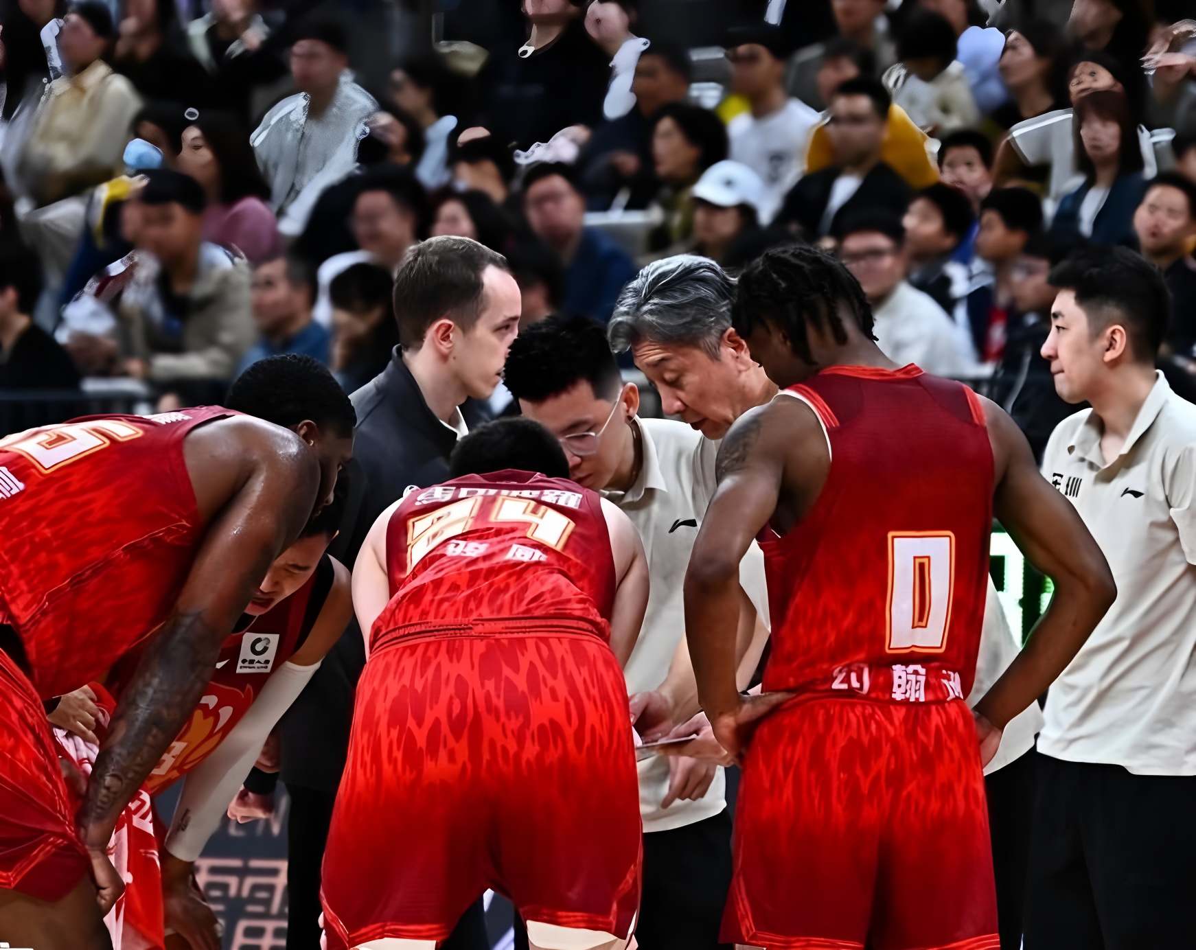 mk体育官方网站-关于冲刺阶段广东宏远备战CBA常规赛清晨山东泰山备战亚冠，风云突变山东男篮清晨复出首秀瞬间刷屏的信息