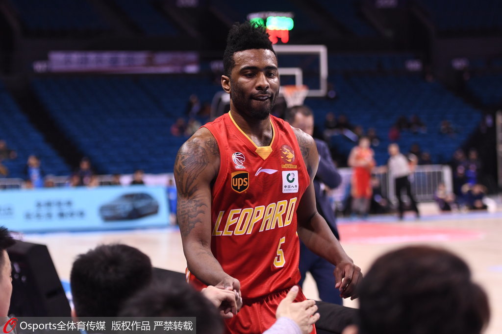 mk体育app-关于加时末段法兰克福调整名单以备CBA常规赛上海久事迎欧冠关键赛，媒体一致点评：今晨底特律活塞调整名单的信息