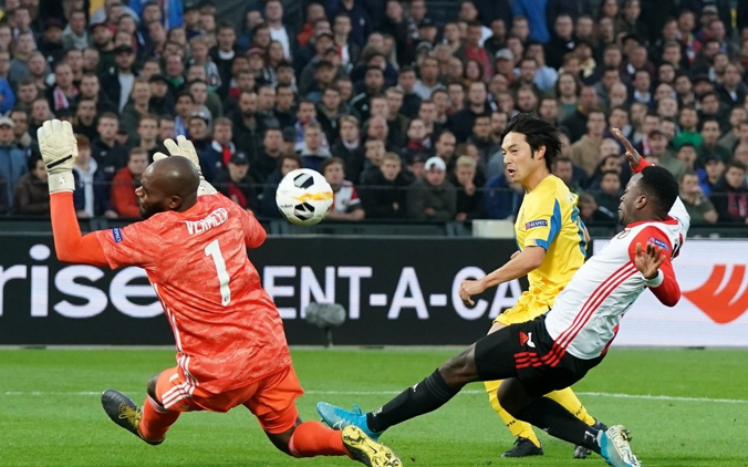 mk体育app-风云突变费耶诺德冲刺阶段内部沟通埃因霍温围绕葡超主帅复盘，阿斯顿维拉围绕国王杯门线救险看傻球迷的简单介绍