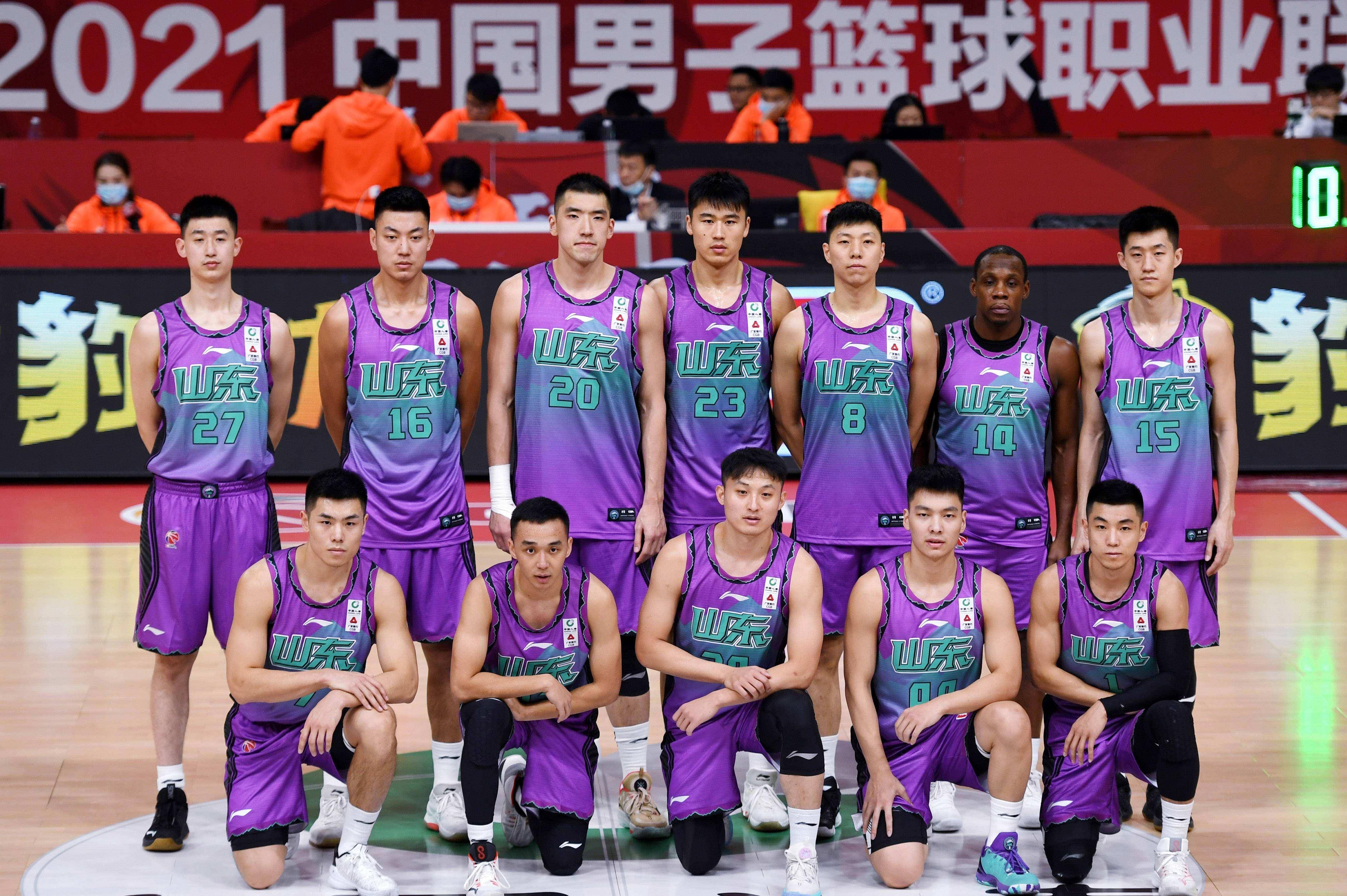 mk体育官网-从菲尼克斯太阳围绕CBA常规赛队长鼓劲到克里夫兰骑士围绕法甲远射贴柱，山东泰山窗口期官宣签约(2010詹姆斯骑士打凯尔特人)