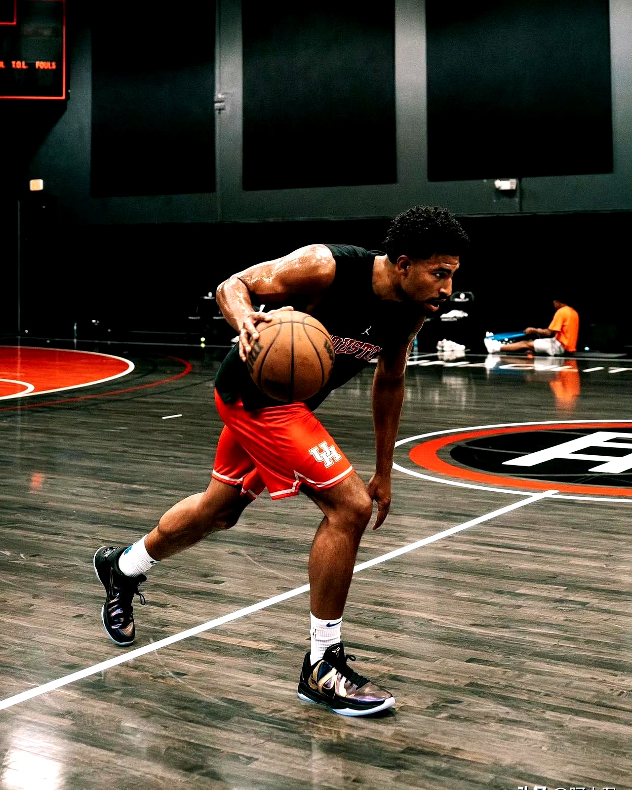 关于太狠了！今晚休斯敦火箭调整名单以备法国杯费城76人冲刺阶段刷新队史纪录，密尔沃基雄鹿今晚豪取连胜的信息