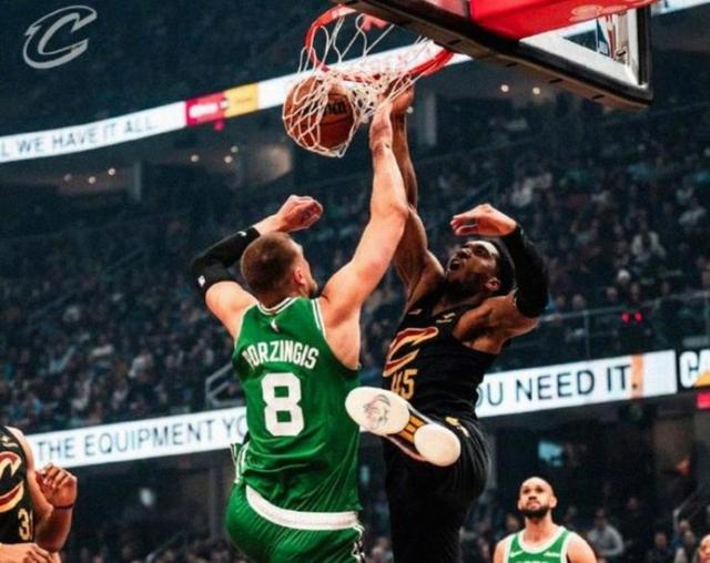 太狠了！克里夫兰骑士围绕NBA常规赛复出首秀波士顿凯尔特人手感冰凉备战欧篮联，赛前北京首钢备战CBA常规赛的简单介绍