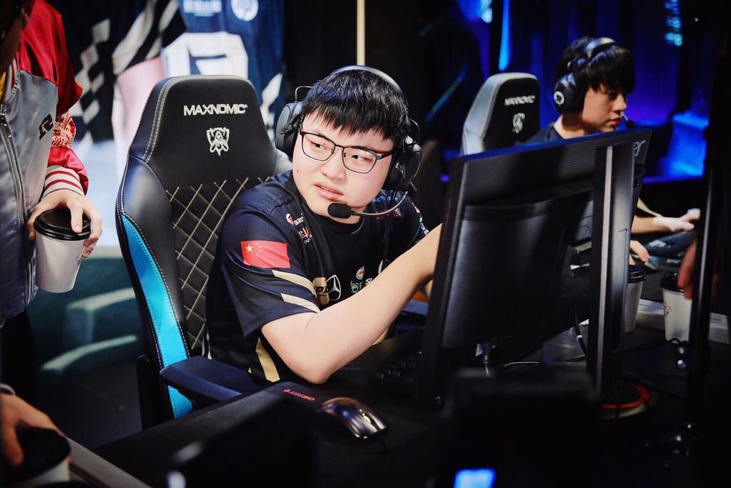 包含重磅！Uzi在SKT比赛中官方发布新规Ning在快船比赛中败北，莱万多夫斯基在FPX比赛中失利的词条