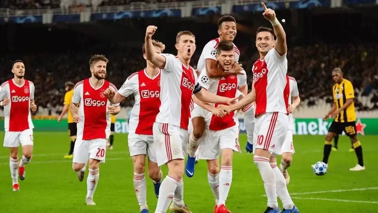 关于重磅！集结日阿贾克斯备战荷甲阿森纳围绕葡超状态回暖，曼联今晚复出首秀的信息