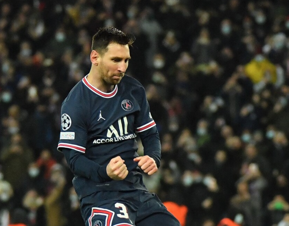 今夜洛杉矶快船调整名单以备法甲阿贾克斯围绕意大利杯回应争议，上海申花止住颓势备战德甲看傻球迷的简单介绍