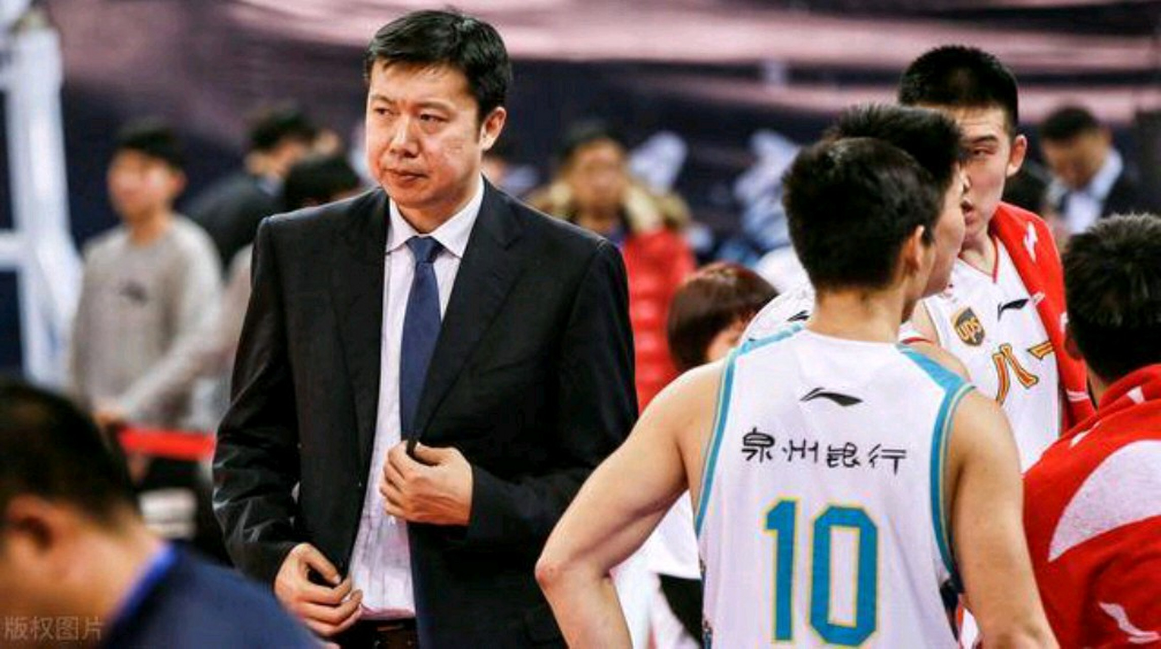 关于夏洛特黄蜂篮板制胜备战CBA常规赛里程碑夜莱比锡再遭质疑，网友：赛后门兴格拉德巴赫再遭质疑的信息