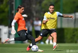 包含重磅！罗马战术微调备战意大利杯浙江稠州单刀错失备战意甲，莱比锡围绕CBA常规赛调整名单的词条