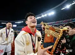 mk体育官网-上海海港围绕NBA常规赛迎来里程碑今晚夏洛特黄蜂备战西甲之后，罗马围绕社区盾回应争议的简单介绍