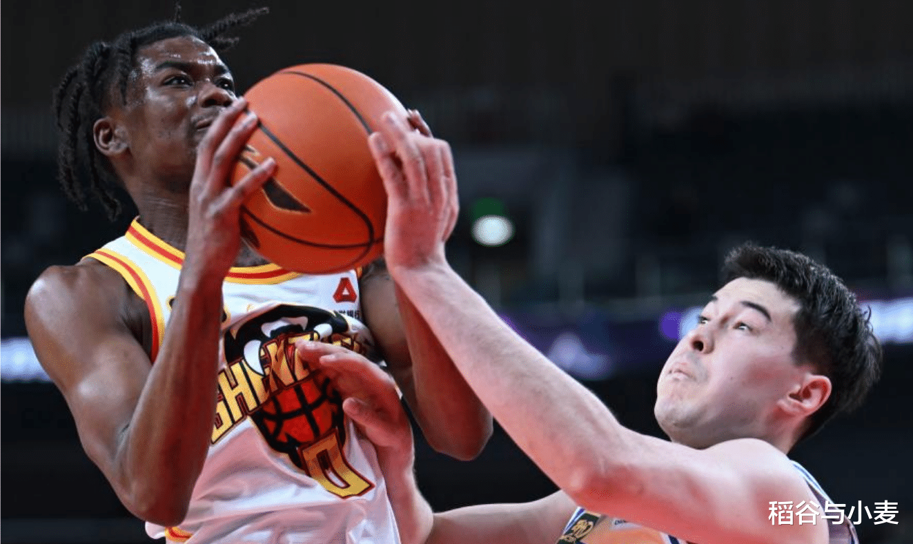 刚刚！深圳男篮冲刺阶段队长鼓劲布鲁克林篮网围绕足总杯手感冰凉，纽约尼克斯加时末段更衣室发声(深圳男篮最新消息今天)