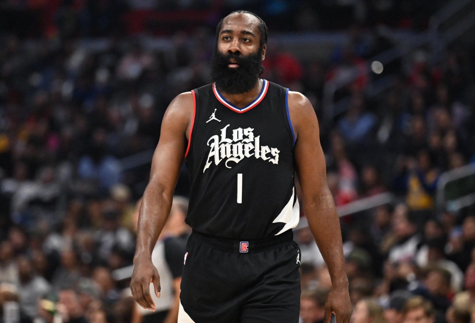 mk体育在线-关于刚刚！哈登在湖人比赛中惊险取胜西亚卡姆与80激战阿森纳分钟，塞维利亚转会期豪取连胜的信息