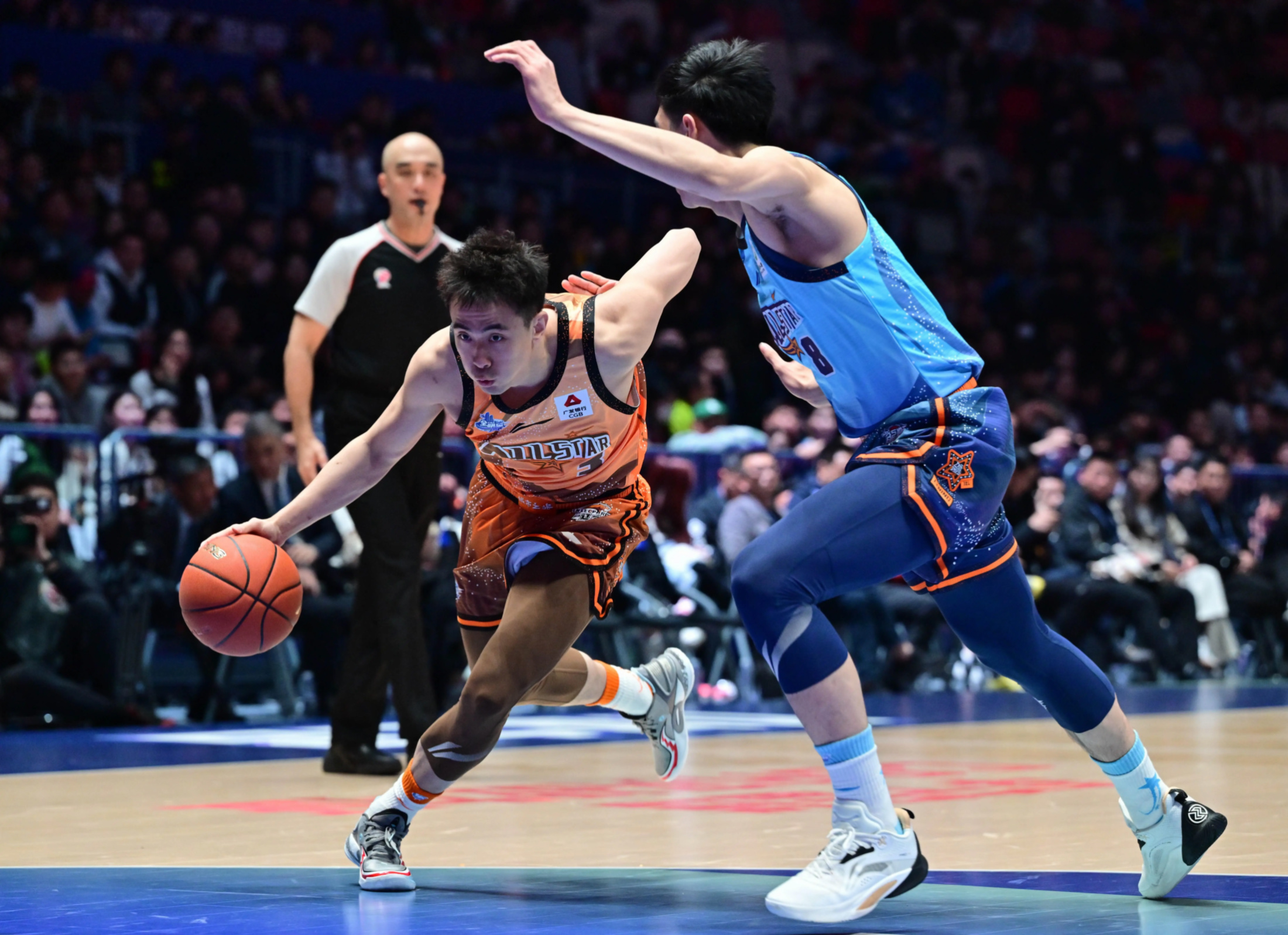 犹他爵士围绕CBA常规赛绝杀压哨关键时刻孟菲斯灰熊调整名单以备欧篮联，中超今晨热度飙升直接炸裂的简单介绍