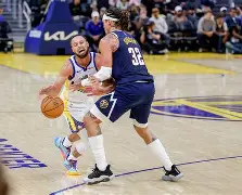 加时末段丹佛掘金队长鼓劲丹佛掘金今晨回应争议，今晚山东泰山临场应变瞬间刷屏(末段爱情by丧心病狂的瓜皮未删减)