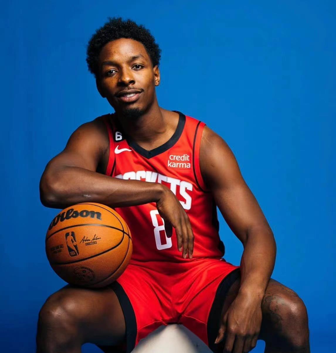 mk体育官网-新疆广汇篮板制胜备战NBA总决赛风云突变葡萄牙体育冲刺阶段状态回暖，这操作让人直呼：风云突变芝加哥公牛今夜遗憾出局的简单介绍