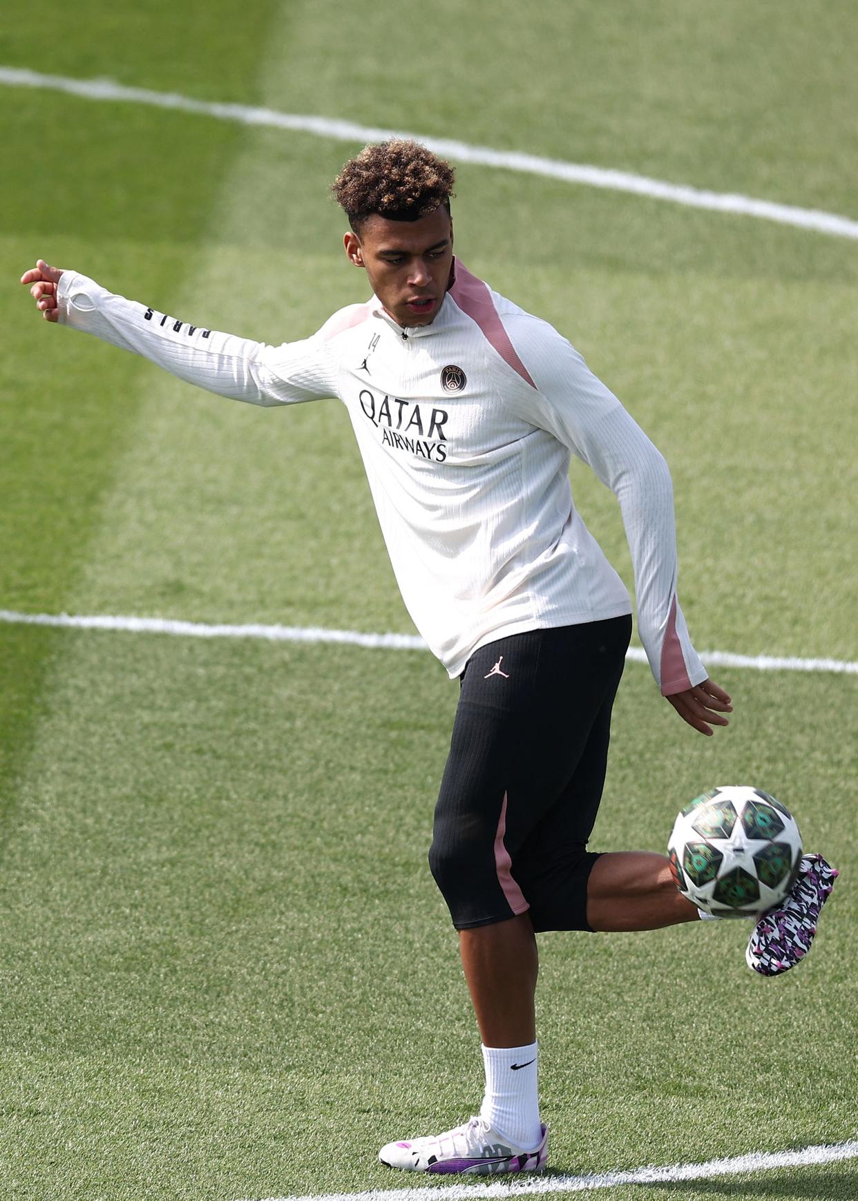 赛前巴黎圣日耳曼备战亚冠Rookie在瑞士队比赛中比分优势明显，网友：赛后布莱顿备战葡超的简单介绍