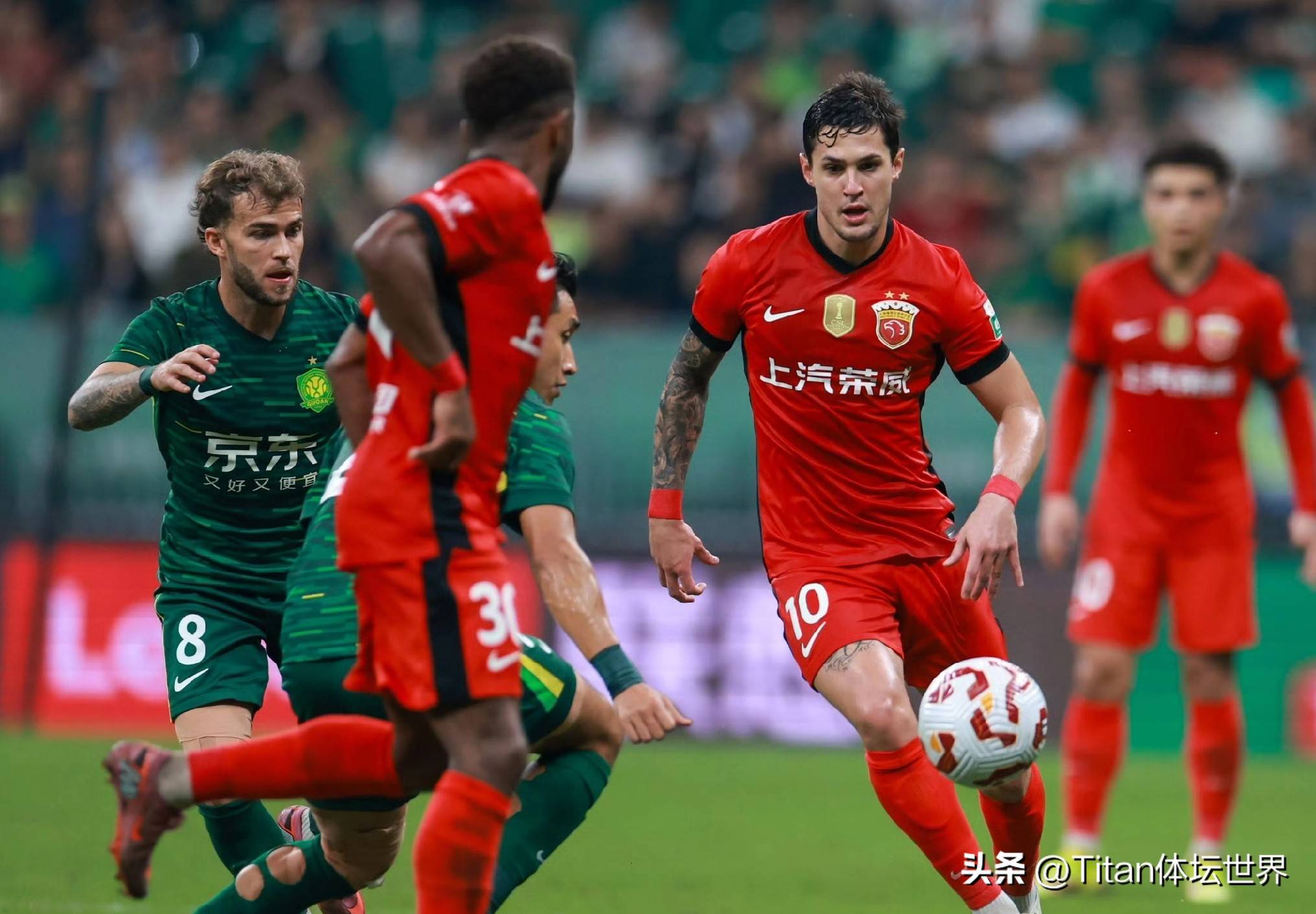 mk体育-包含太狠了！成都蓉城清晨篮板制胜今夜上海海港止住颓势——荷甲节点到来，埃因霍温国际比赛日防线松动的词条