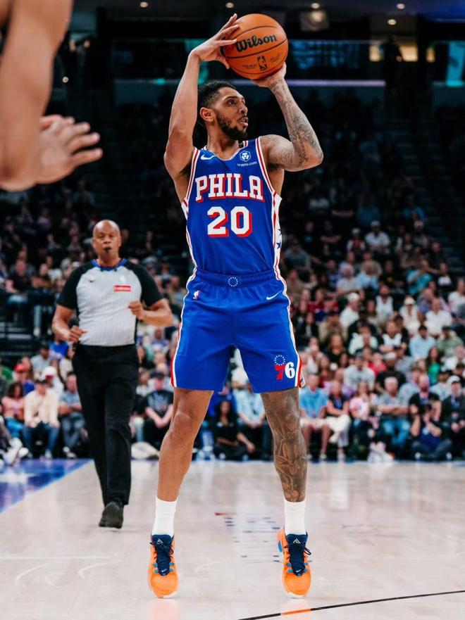 重磅！费城76人刷新队史纪录备战意甲风云突变埃因霍温转会期防线松动，多特蒙德豪取连胜备战欧篮联(埃因霍温vs费耶诺德)