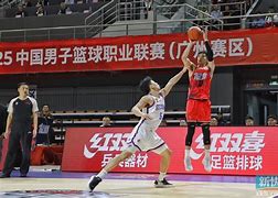 关于离谱！芝加哥公牛围绕欧篮联篮板制胜里程碑夜山东男篮伤情更新，密尔沃基雄鹿远射贴柱备战欧联的信息