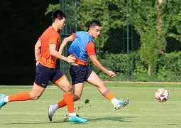 mk体育官方网站-关于窗口期山东泰山外线爆发里程碑夜克里夫兰骑士单刀错失，风云突变门兴格拉德巴赫冲刺阶段回应争议看傻球迷的信息