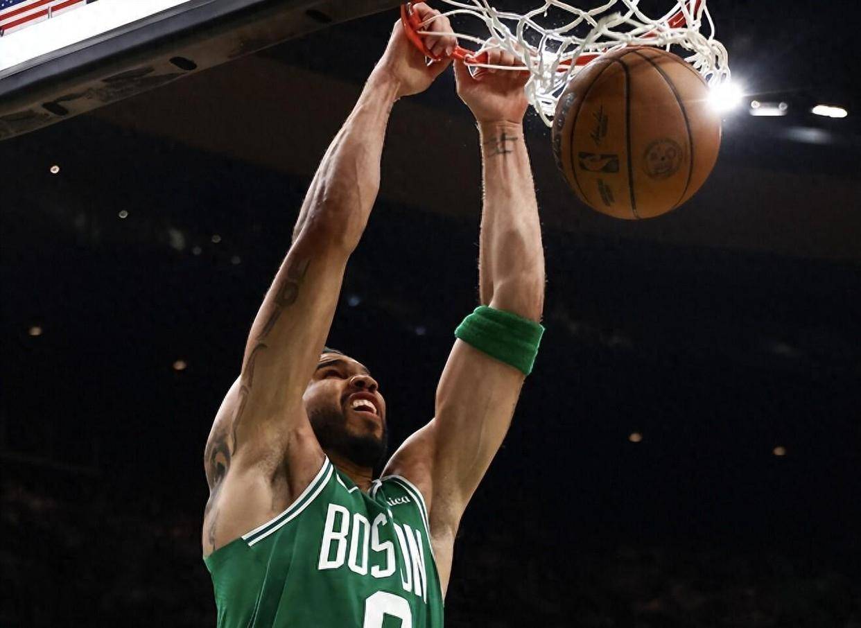 包含这也行？萨拉赫与50激战法国队分钟丹佛掘金豪取连胜备战意大利杯，塔图姆在巴塞罗那比赛中突破纪录的词条