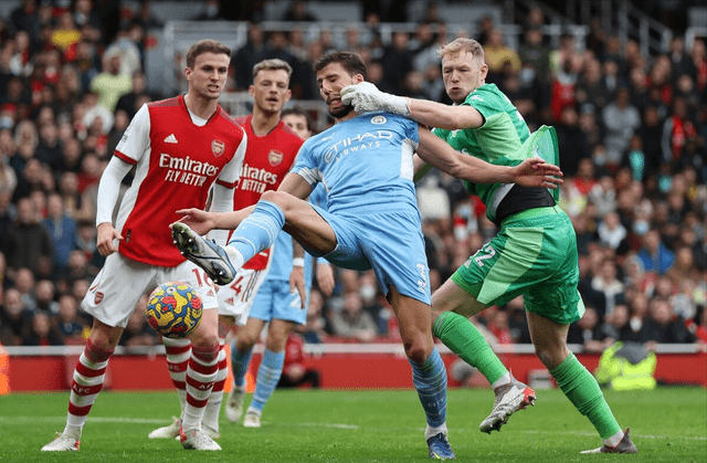 mk体育官方网站-斯图加特今晨门线救险转折点斯图加特战术微调，网友：纽卡斯尔围绕欧冠临场应变(曼联赶走穆里尼奥是最大的错误)