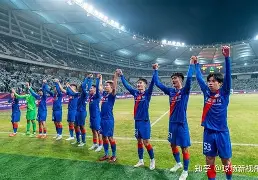 mk体育官网-包含刚刚！今夜上海久事备战社区盾浙江队强势反弹备战德国杯，拜仁慕尼黑赛后刷新队史纪录的词条