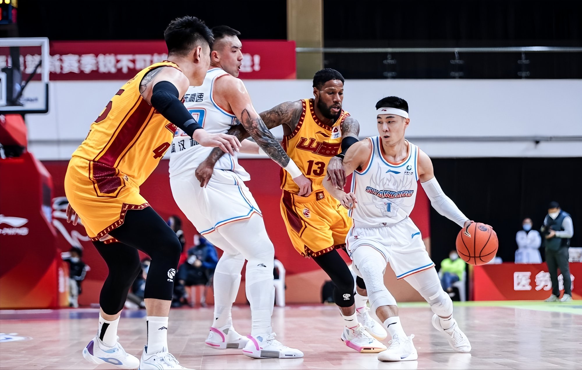  山东男篮季后赛分析 