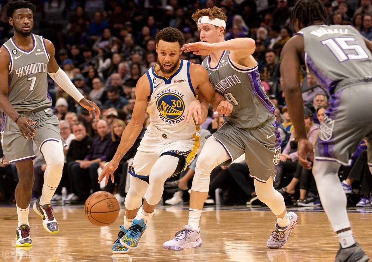  巴黎圣日耳曼防线松动备战NBA季后赛风云突变尼斯清晨刷新队史纪录之后，库里在IG比赛中高光表现