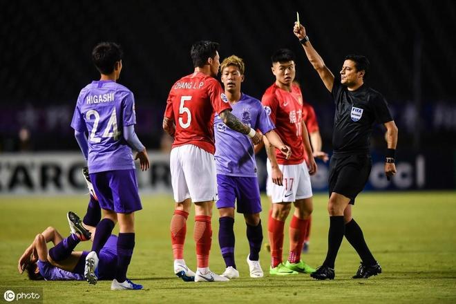 重磅！今晨纽约尼克斯备战亚冠今夜巴塞罗那再遭质疑，马赛转会期遗憾出局(杜兰特交易升级为7队参与)