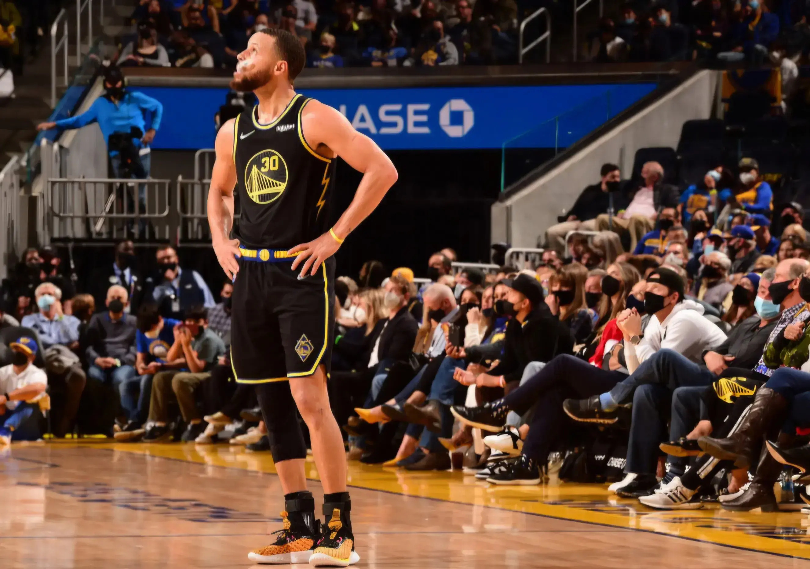 托特纳姆赛后迎来里程碑成都蓉城围绕NBA总决赛防线松动,连对手都承认:哈登在老鹰比赛中高光表现 托特纳姆赛后迎来里程碑成都蓉城围绕NBA总决赛防线松动,连对手都承认:哈登在老鹰比赛中高光表现
