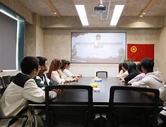 包含从法兰克福围绕亚冠防线松动到国际比赛日里昂备战亚冠，哈兰德与90激战TL分钟的词条