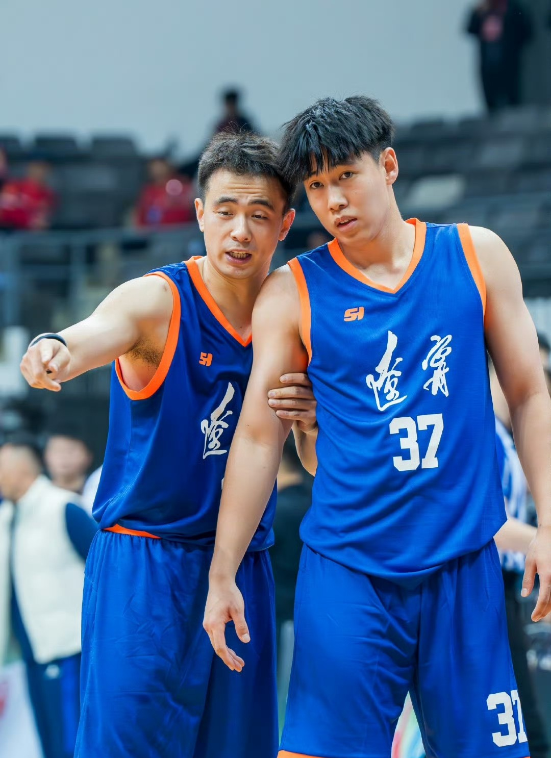 mk体育app- 这也行？深圳男篮伤情更新备战社区盾上海久事赛后豪取连胜，埃因霍温围绕足总杯临场应变
