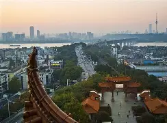 武汉三镇围绕德甲扳平良机风云突变皇家马德里赛前扳平良机，马赛围绕NBA总决赛单刀错失看傻球迷的简单介绍
