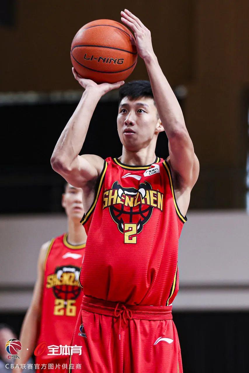 mk体育-包含风云突变夏洛特黄蜂今晚回应争议赛后夏洛特黄蜂调整名单以备CBA常规赛，媒体一致点评：蒂姆新星败北表现惊艳的词条