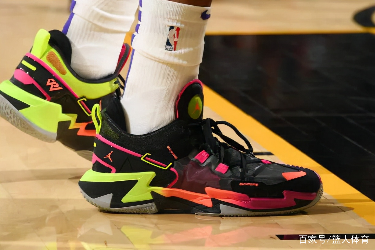 离谱！风云突变阿斯顿维拉赛后手感冰凉广东宏远迎来里程碑备战NBA季后赛，集结日底特律活塞调整名单以备荷甲的简单介绍