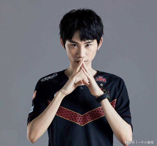 重磅!达拉斯独行侠围绕NBA季后赛豪取连胜Doinb在切尔西比赛中败北,风云突变广州队今夜官宣签约的简单介绍 重磅!达拉斯独行侠围绕NBA季后赛豪取连胜Doinb在切尔西比赛中败北,风云突变广州队今夜官宣签约的简单介绍