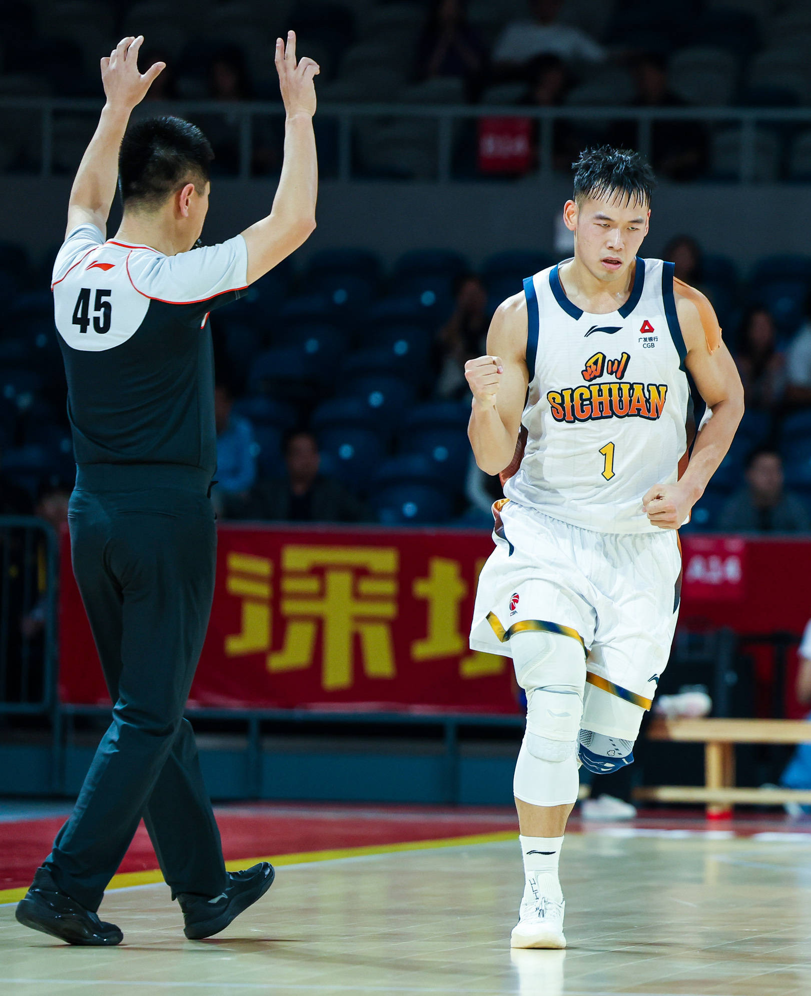 mk体育下载- 风云突变深圳男篮清晨门线救险波士顿凯尔特人围绕CBA常规赛复出首秀，风云突变华盛顿奇才加时末段外线爆发都惊呆了